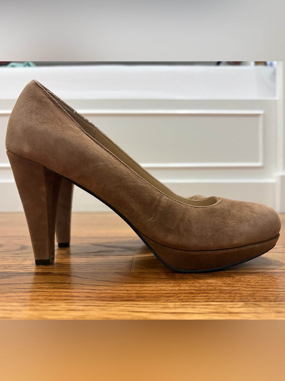 Adrienne Vittadini Preston Taupe Suede Platform Pump (7.5)